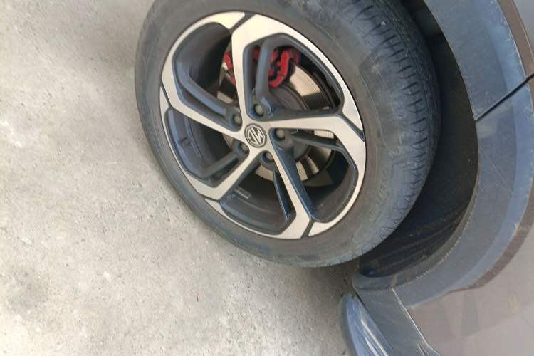 Used MG Pilot 2021 300TGI Automatic Two-Wheel Drive Trophy Prestige Edition Right Rear Wheel Hub