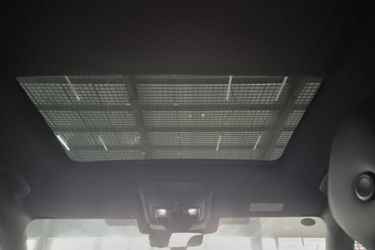 Used Volkswagen Tayron 2025 Tiguan L 380TSI 4Motion Luxury Easy Package