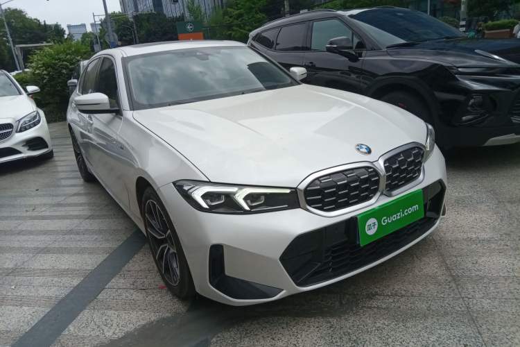 Used BMW 3 Series 2023 325Li M Sport Package Front Right 45 Deg