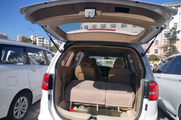 Used Wuling 730 2020 Commercial Vehicle 1.5L Manual Value Edition 7 Seats