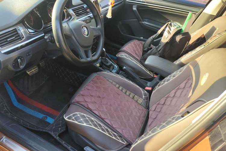 Used Volkswagen C-TREK 2017 230TSI DSG Comfort Version
