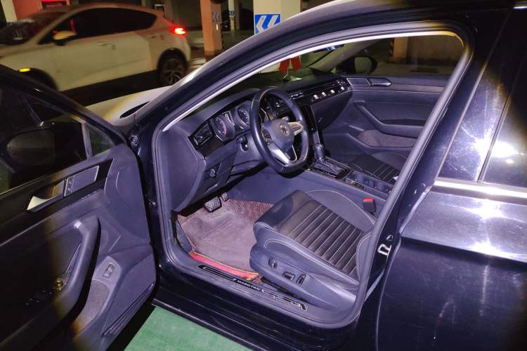 Used Volkswagen Magotan 2020 330TSI DSG Leading Model
