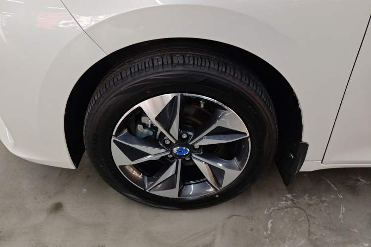 Used GAC Trumpchi M6 2023 PRO 270T DCT Luxury Edition Exterior 4