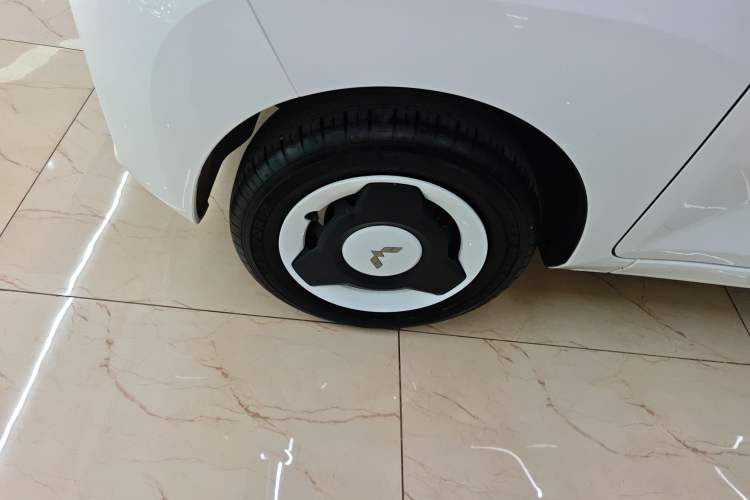 Used Wuling Hongguang MINIEV 2022 Easy Version Lithium Iron Phosphate
