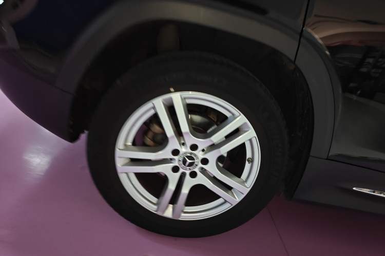 Used Mercedes-Benz GLB 2021 GLB 200 Dynamic Edition Right Rear Wheel Hub