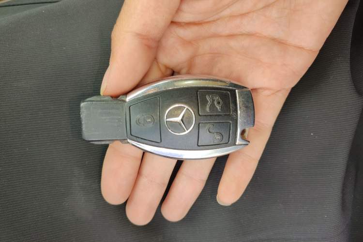 Used Mercedes-Benz R-Class 2017 R 320 4MATIC Business Edition Prestige Model Vehicle Key