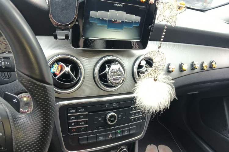 Used Mercedes-Benz GLA 2016 GLA 200 Sport Edition Audio And AC Panel