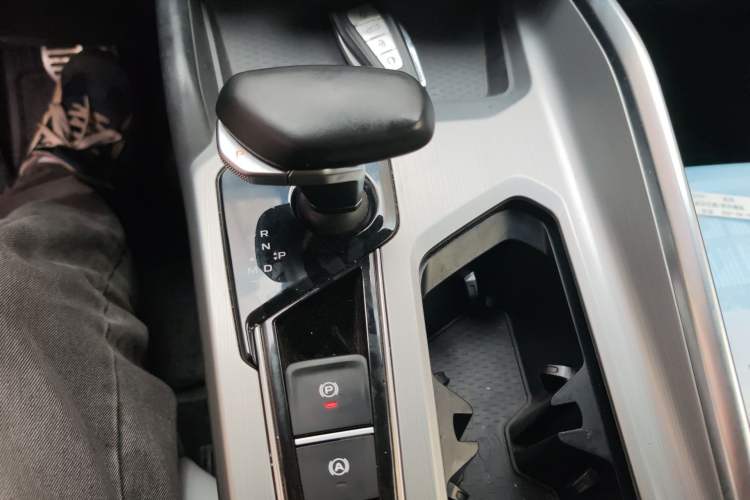 Used Geely Auto Preface 2021 2.0TD Flagship Edition Gear Lever