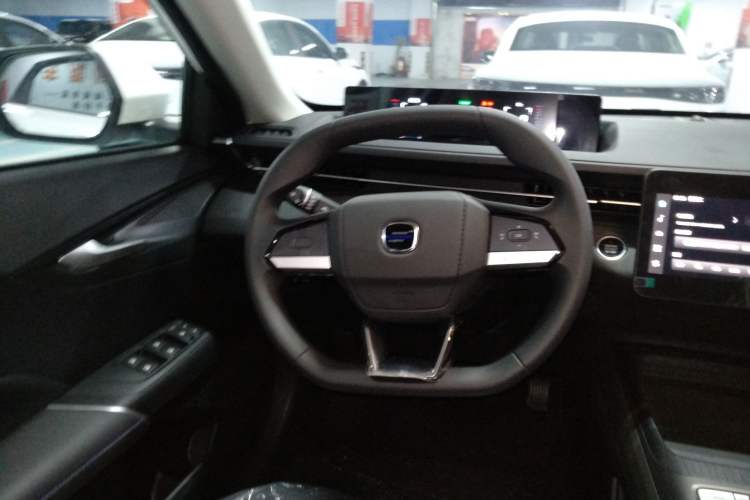 Used CHANGAN OSHAN 520 2025 Standard Edition
