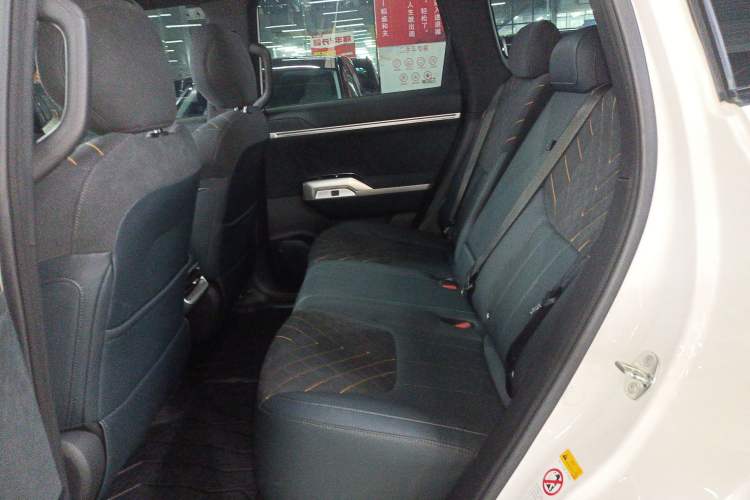 Used Deepal G318 2024 Four-Wheel-Drive Air Suspension Model