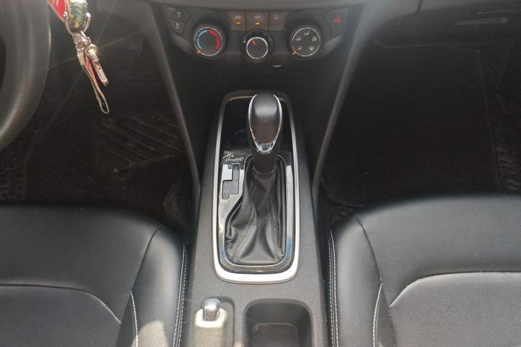 Used Chevrolet Cavalier 2019 320 Automatic Enjoyment with Sunroof Gear Lever