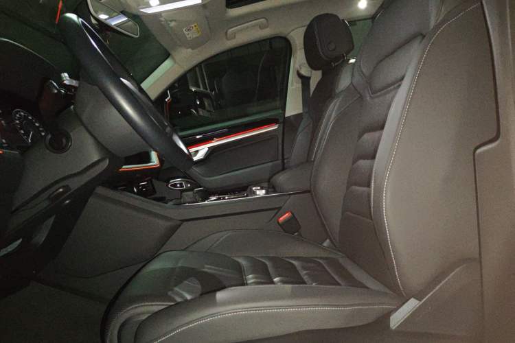 Used Volkswagen Touareg 2020 2.0 TSI RuiShang Edition China VI Standard Left Front Seat