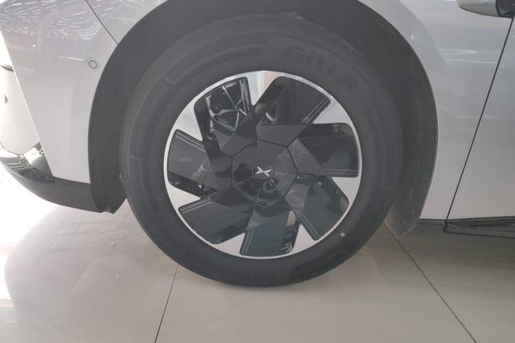 Used XPeng P7+ 2024 Long-Range Max Exterior 4