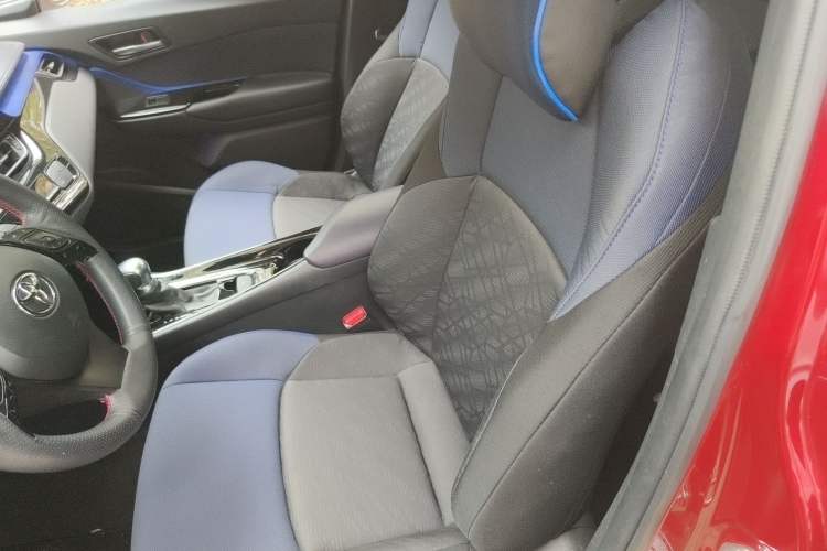 Used Toyota C-HR 2018 2.0L Leading with Sunroof China V Standard Left Front Seat