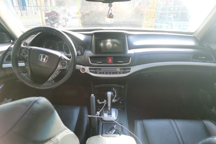 Used Honda Crosstour 2014 2.4L Luxury Edition
