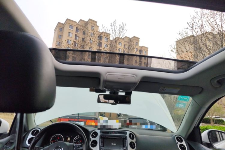 Used Volkswagen Tiguan 2015 1.8TSI Automatic All-Wheel-Drive Luxury Model