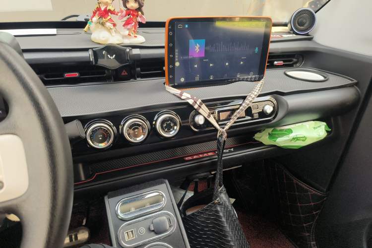 Used Wuling Hongguang MINIEV 2022 GAMEBOY 300km Enthusiast Model with Lithium Iron Phosphate
