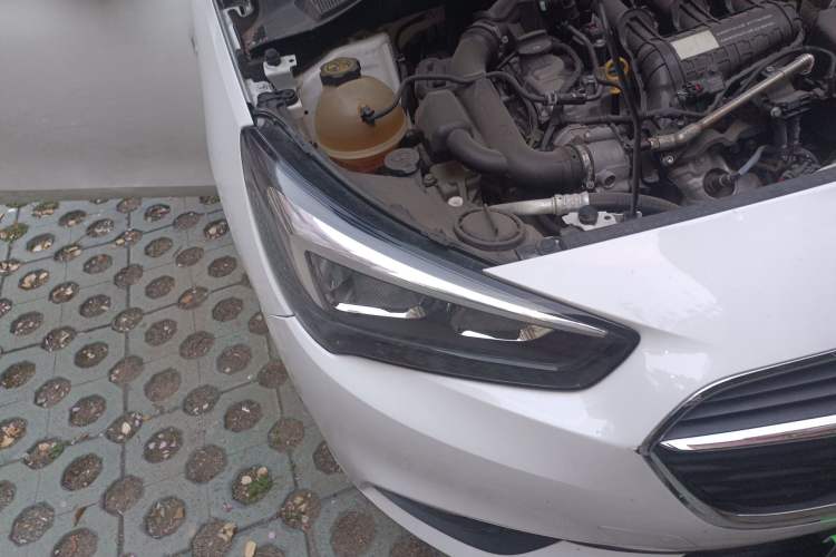 Used Buick Excelle 2020 15N CVT Elite Edition Right Front Headlight