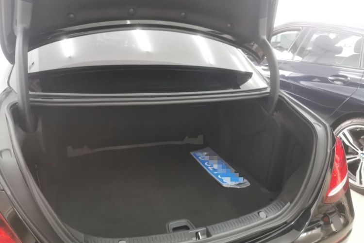 Used Mercedes-Benz E-Class 2019 E 260 L
