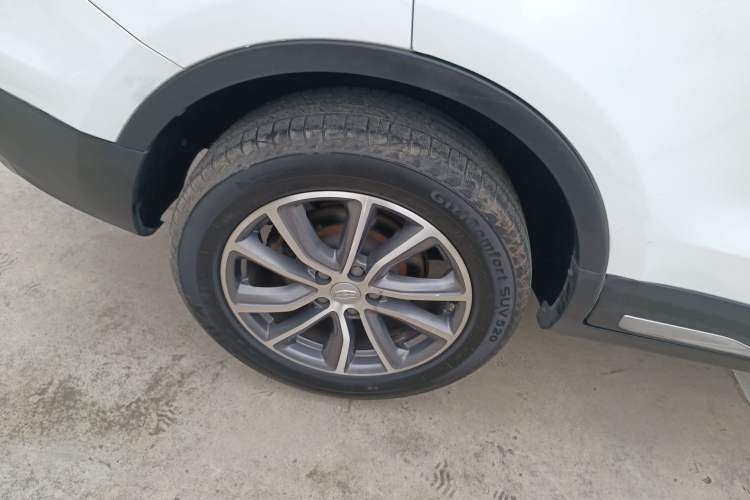 Used Geely Auto Emgrand X7 Sport 2018 1.8TD Automatic Two-Wheel Drive Smart 4G Connected Version Right Rear Wheel Hub