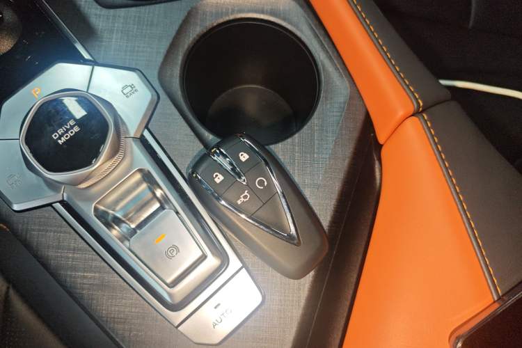 Used CHANGAN UNI-V 2022 1.5T Prestige Version