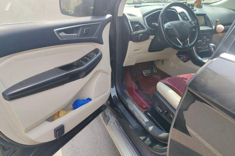 Used Ford Edge 2015 2.0T GTDi Four-Wheel Drive Prestige Model
