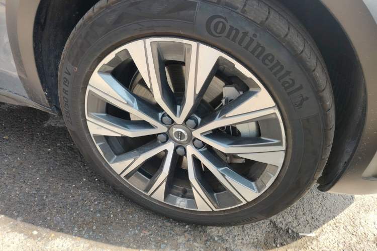 Used Volvo V90 2021 Cross Country B5 AWD Smart Range Edition Exterior 4