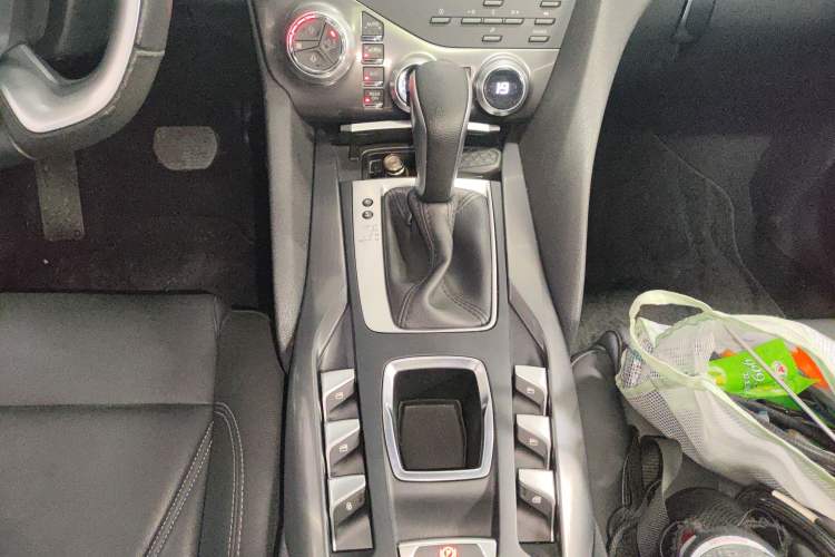 Used DS 5 2014 1.6T Luxury Edition THP160