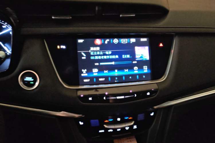 Used Cadillac XT5 2016 25T Luxury Model
