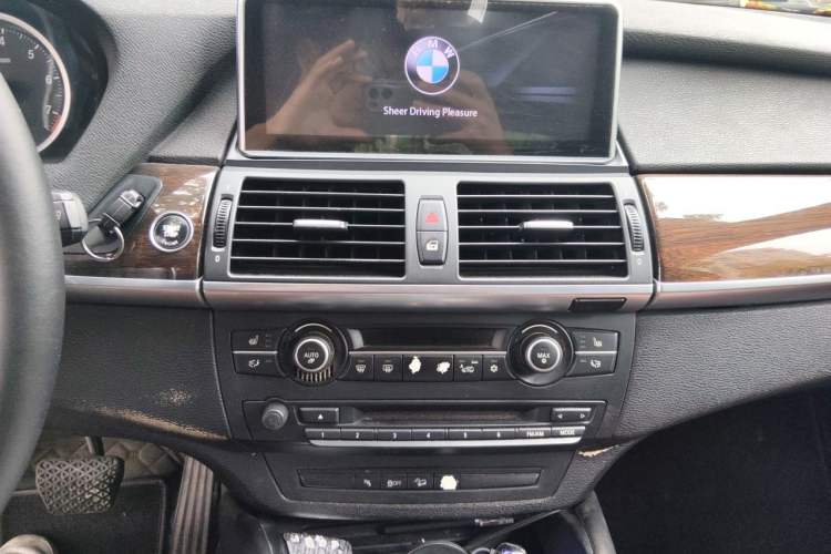 Used BMW X6 2011 xDrive35i
