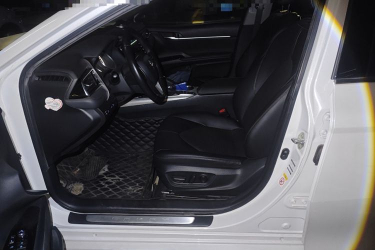 Used Toyota Camry 2018 Dual-Engine 2.5 HG Luxury Edition Left Front Seat