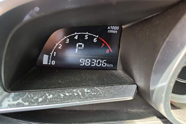 Used Mazda Mazda 3 Axela 2016 Sedan 1.5L Automatic Luxury Model
