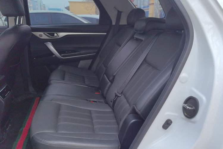 Used CHANGAN CS95 2021 2.0T Two-Wheel Drive Luxury Version
