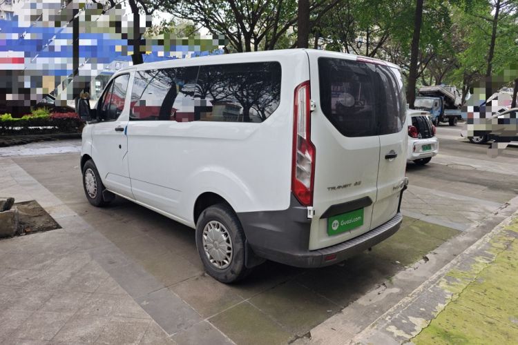 Used Ford Transit 2017 2.0T Diesel Multi-Purpose Commercial Vehicle Short Wheelbase Low Roof China V Standard
