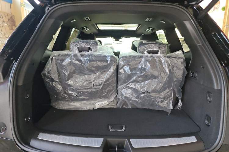 Used Cadillac XT6 2022 2.0T 7-Seater Four-Wheel Drive Luxury Version