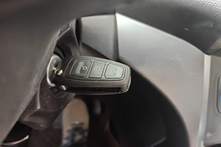 Used Ford Kuga 2017 EcoBoost 180 Two-Wheel-Drive Tiger Leap Model