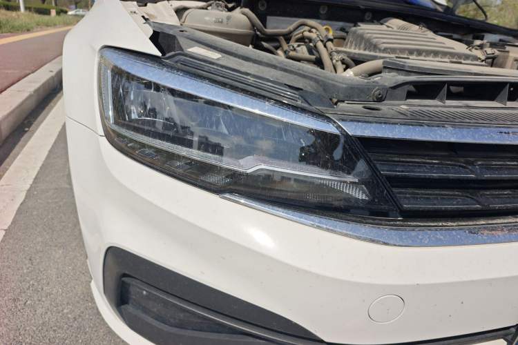 Used Volkswagen Lamando 2019 230TSI DSG Fashion Edition China VI Right Front Headlight