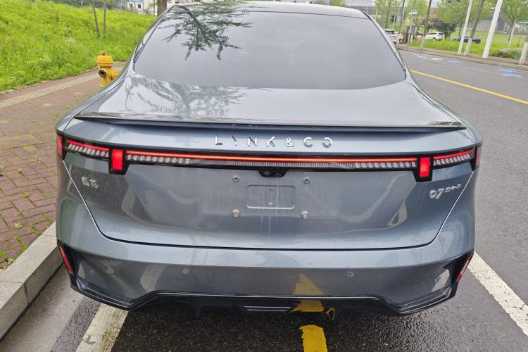 Used Lynk & Co 07 2024 EM-P 126 Long-Range Ultra Rear