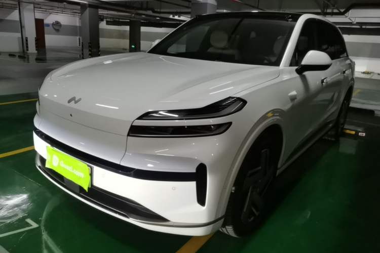 Used ONVO Luxeed L90 2025 Model—Ultra Six-Seater Version