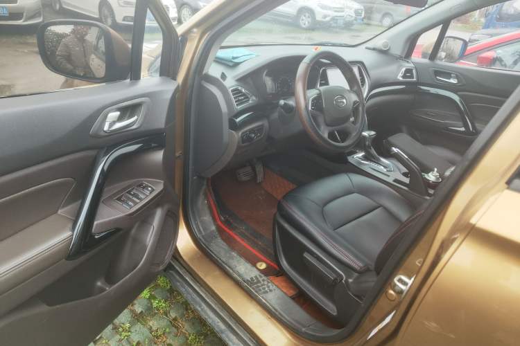 Used GAC Trumpchi GS4 2015 200T G-DCT Elite Edition Driver Seat