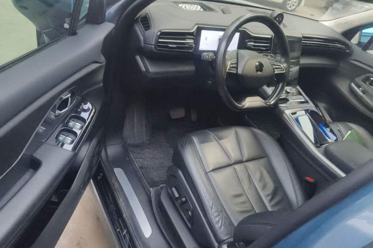 Used Nio ES8 2018 355 km Base Version 7-Seater Edition