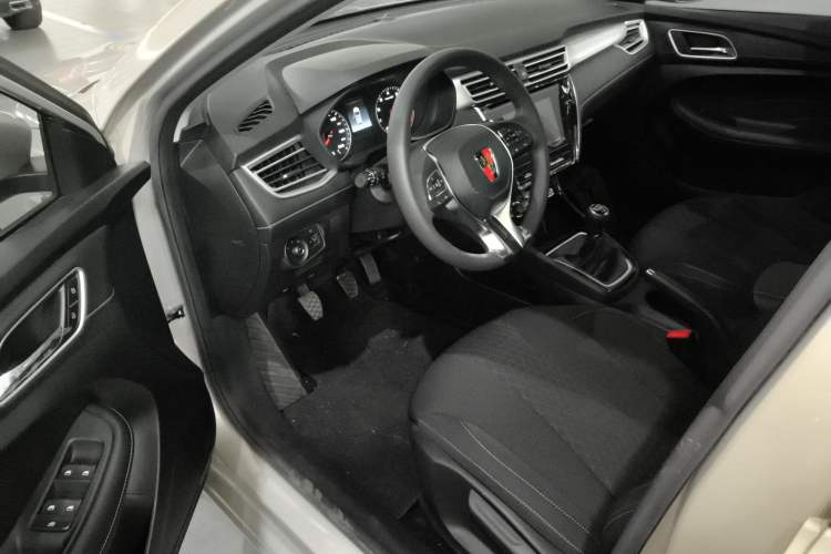 Used Roewe i5 2020 1.5L Manual 4G Connect Luxury Edition