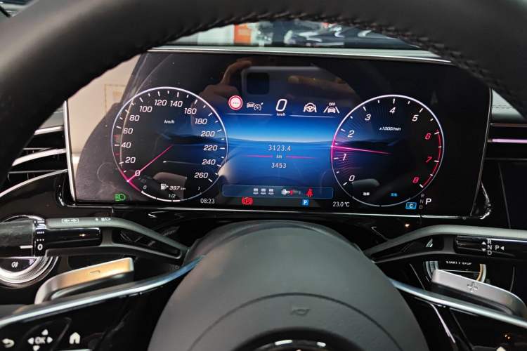 Used Mercedes-Benz E-Class 2026 E 300 L Luxury Instrument Cluster