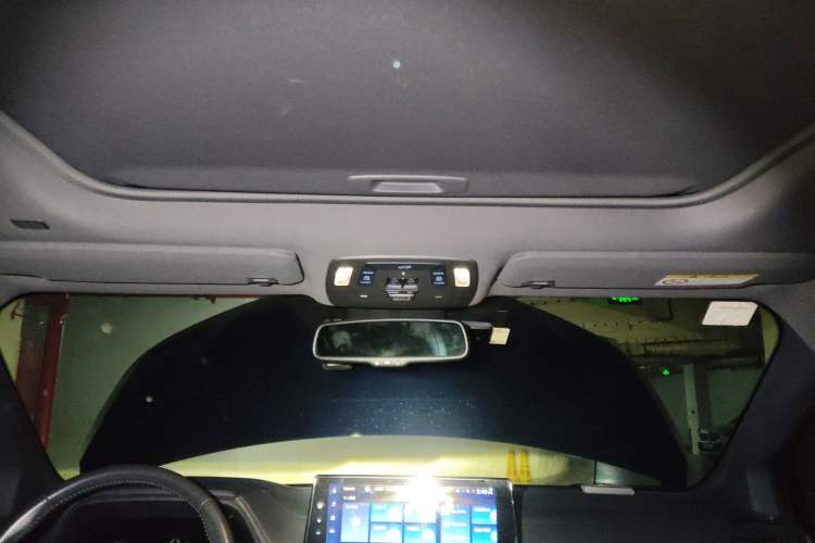 Used Toyota SIENNA 2021 2.5L Hybrid Premium Edition Headliner