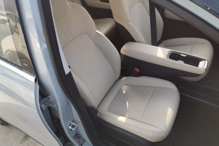 Used Wuling Bingo PLUS 2024 401 km Range 5-Seater Version