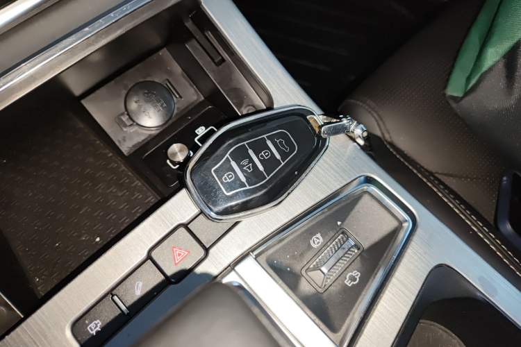 Used JETOUR X70 PLUS 2022 1.5T CVT Mountain 7-Seater Interior 1