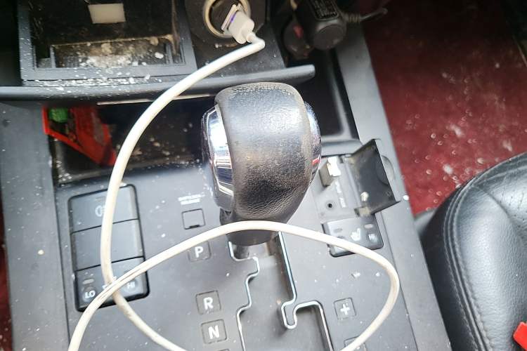 Used Kia Borrego 2013 3.8L Luxury Edition China V standard Gear Lever