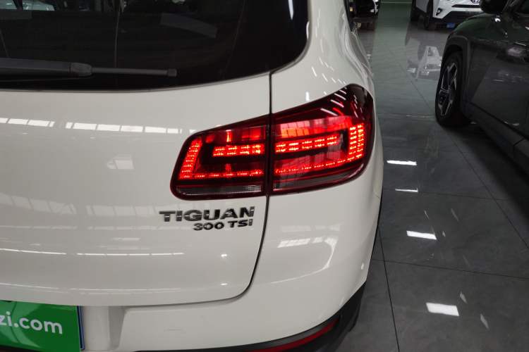 Used Volkswagen Tiguan L 2017 300TSI Automatic Two-Wheel Drive Silk Road Comfort Edition