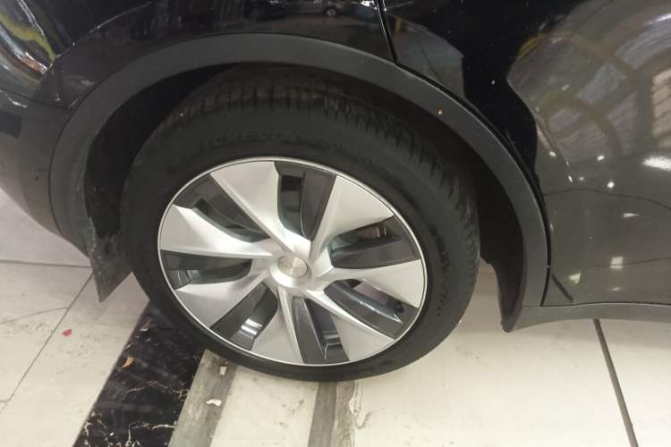 Used Tesla Model Y 2022 Rear-Wheel-Drive Version
