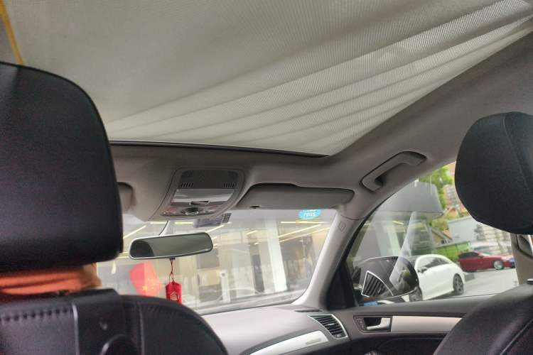 Used Audi Q5 2013 40 TFSI Technology Edition Headliner